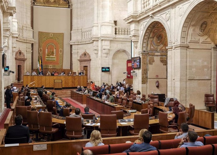 Imagen del Salón de Plenos del Parlamento andaluz.