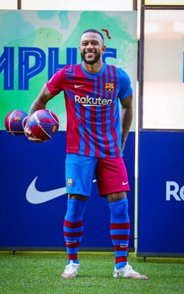 Memphis Depay, presentado como nuevo jugador del FC Barcelona