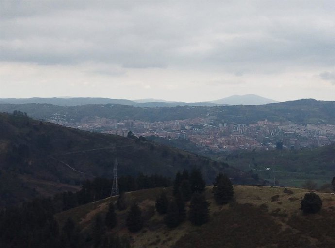Archivo - Cielos nublados en Euskadi.