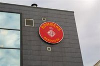 S'incendien diversos vehicles a Barcelona en cremar la bateria d'una moto de lloguer