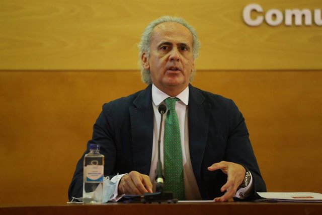 El consejero de Sanidad de la Comunidad de Madrid, Enrique Ruiz Escudero, ofrece una rueda de prensa para informar sobre la situación epidemiológica y asistencial por coronavirus en la región