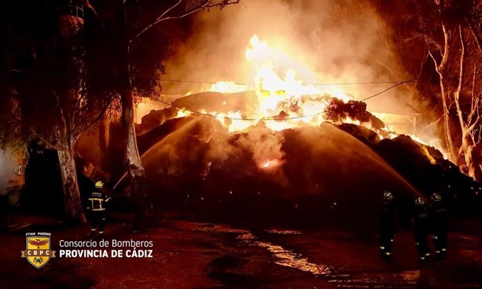 Incendio en la finca El Grullo en Naveros