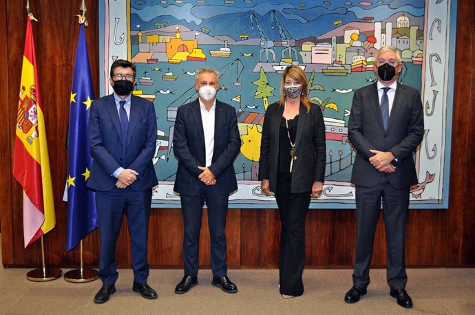 Reunión de representantes del Puerto de Huelva con Puertos del Estado.
