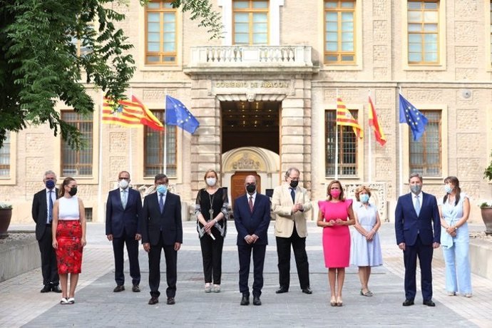 El Gobierno de Aragón con el vicepresidente Arturo Aliaga en primer planoa la izda