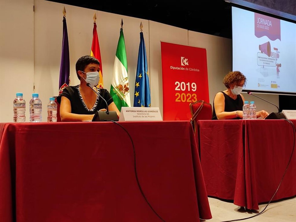 La directora del Instituto de las Mujeres, María Antonia Morillas, en la Diputación de Córdoba.