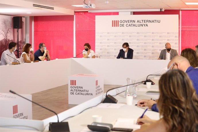 Reunión del 'Govern alternativo' del PSC celebrada el viernes 23 de julio de 2021 en Segur de Calafell (Tarragona), con el líder del PSC en el Parlament, Salvador Illa, y la portavoz del PSC en la Cámara catalana, Alicia Romero.