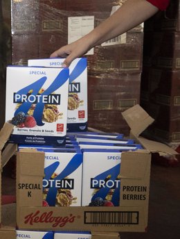 La participación de los consumidores en la campaña Compra uno, dona uno permite entregar 23.500 paquetes de cereales Kelloggs a Bancos de Alimentos