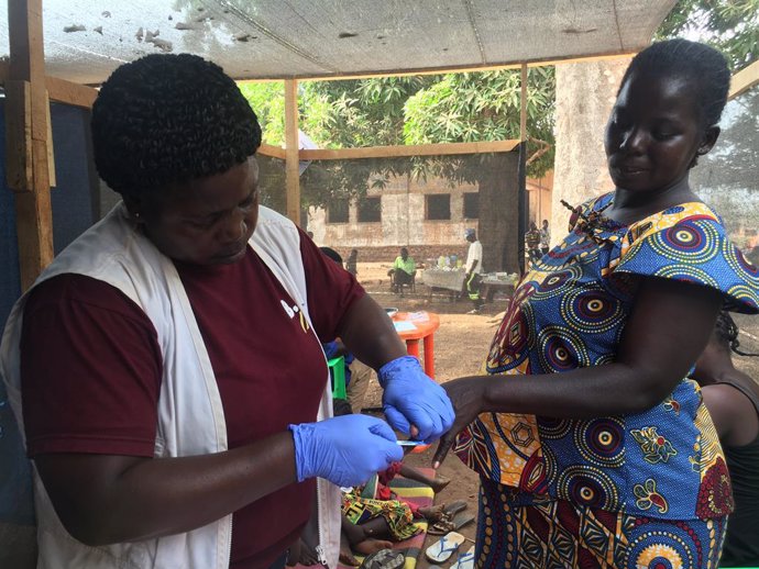 Archivo - Atención médica de MSF en Grimari, República Centroafricana