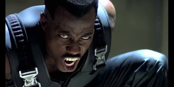 3. ¿Intentó Wesley Snipes estrangular al director de Blade durante el rodaje?