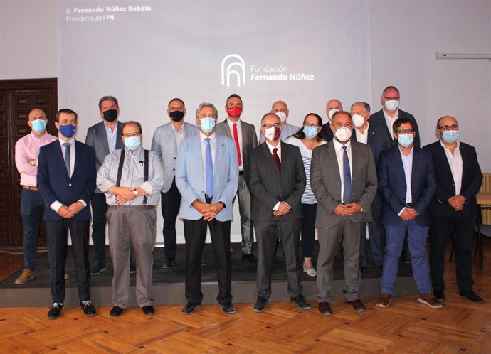 Convenios de la Fundación Fernando Núñez con la Universidad de Castilla-La Mancha y las de Salamanca, Alcalá y Coimbra.