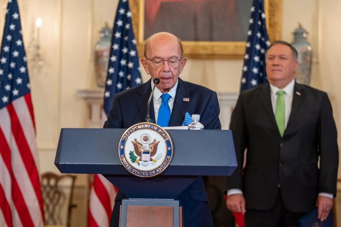 Archivo - HANDOUT - 21 September 2020, US, Washington: USSecretary of Commerce Wilbur Ross delivers remarks to the media regarding a raft of new sanctions on Iran, including on its Defence Ministry, at the US Department of State. Photo: Ron Przysucha/U