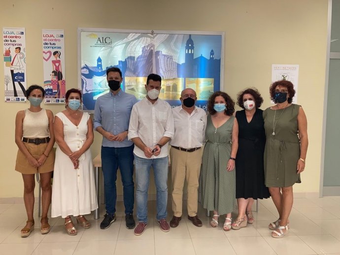 Encuentro de trabajo entre el Grupo Parlamentario Socialista y representantes del Centro Comercial Abierto de Loja (Granada)