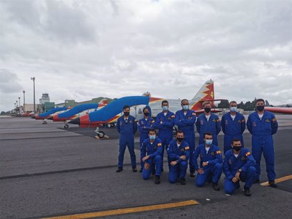 Siete cazas de la Patrulla Águila dibujarán la bandera española en el cielo  de Santiago durante el Día del Apóstol