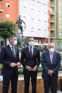 Inauguración de la escultura 'El rapto de Europa' en el acceso principal a Caravaca