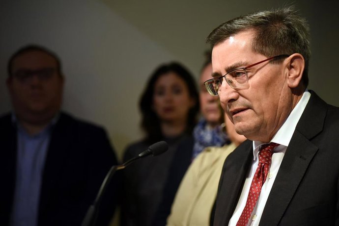 Archivo - El presidente de la Diputación de Granada, José Entrena, en una imagen de archivo