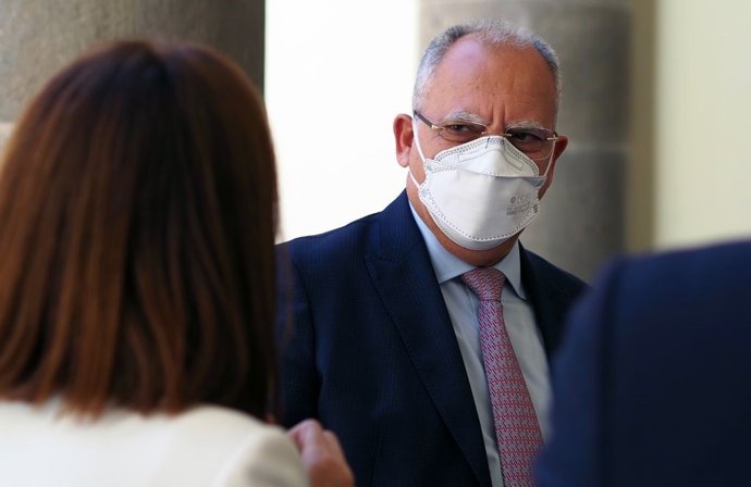 Archivo - El portavoz de Agrupación Socialista Gomera (ASG) en el Parlamento de Canarias, Casimiro Curbelo