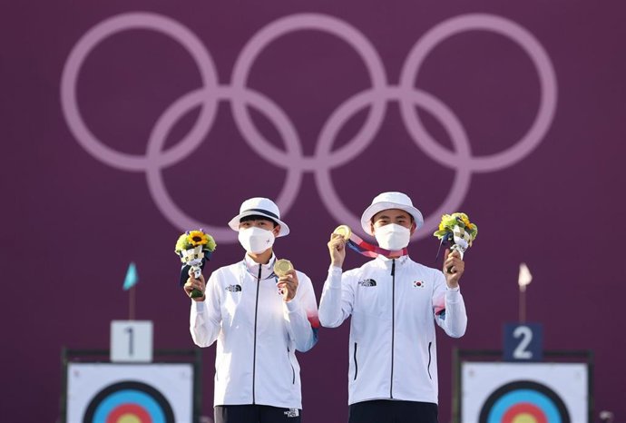 Corea del Sur gana el primer oro olímpico de equipos mixto