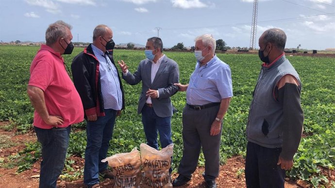 El diputado regional del PP, Jesús Cano, se reúne con representantes de organizaciones agrarias