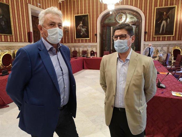 Pimentel y Aumesquet en el pleno