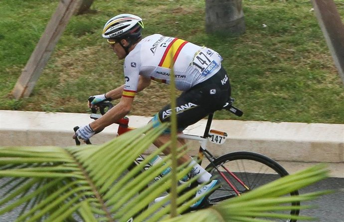 Archivo - El ciclista español del Astana Luis León Sánchez