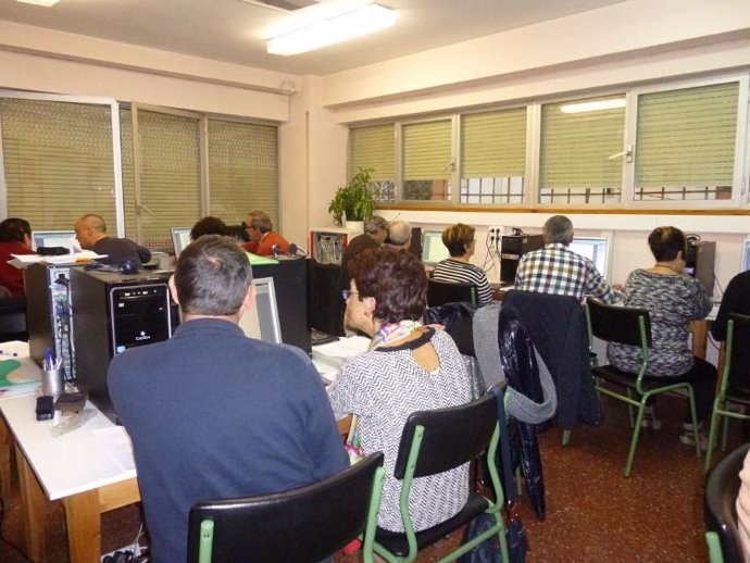 La Diputación de Huesca concede 195.000 euros para proyectos de educación permanente.