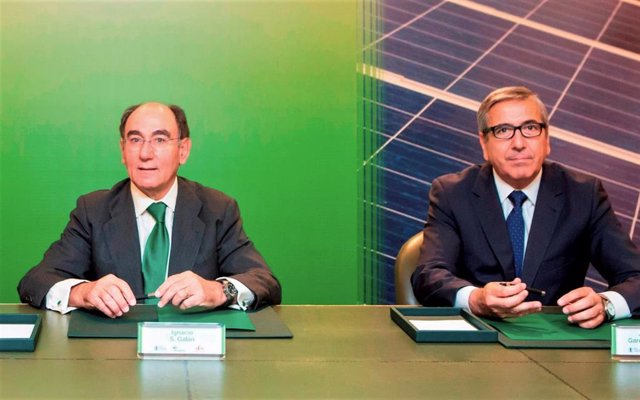 El presidente de Iberdrola, Ignacio Galán, y el presidente del ICO, José Carlos García de Quevedo