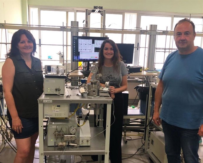 Equipo de investigadores de la UCA