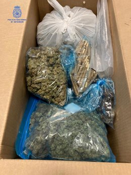 Droga intervenida por la Policía.