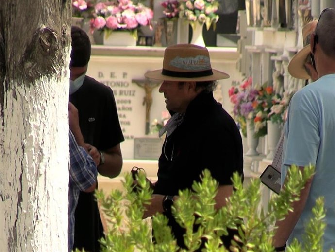 AMADOR MOHEDANO