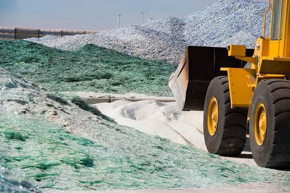 Archivo - Economía/Empresas.- FCC Medio Ambiente participa en un proyecto de reciclaje de palas eólicas de Iberdrola