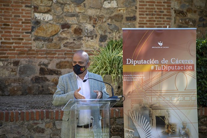 El diputado de Innovación y Provincia Digital de la Diputación de Cáceres, Santos Jorna, en rueda de prensa