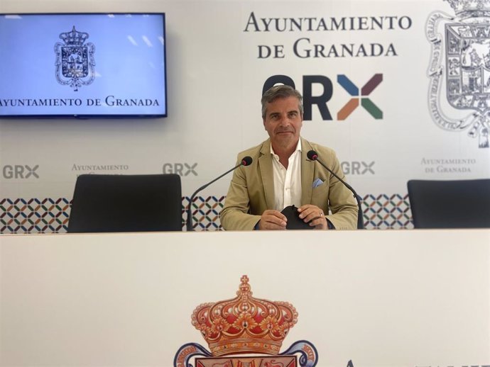 El portavoz del PP en el Ayuntamiento de Granada, César Díaz.