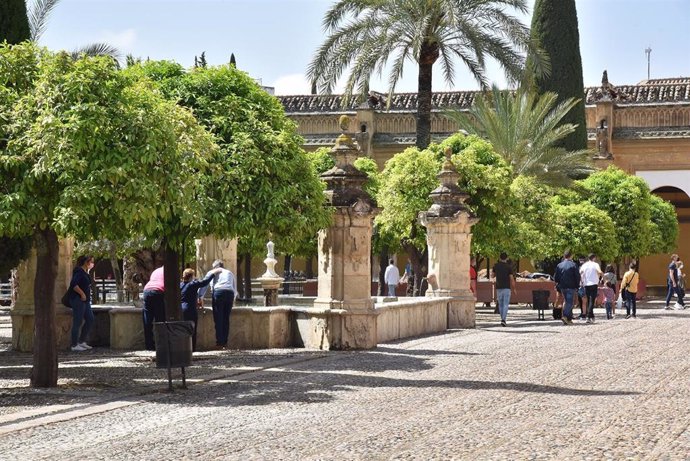 Archivo - El Patio de los Naranjos de la Mezquita-Catedral de Córdoba será uno de los escenarios de Flora.