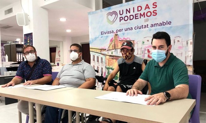 La formación morada ha presentado en rueda de prensa tres mociones que llevará al Pleno ordinario del Consell de Ibiza de este viernes.