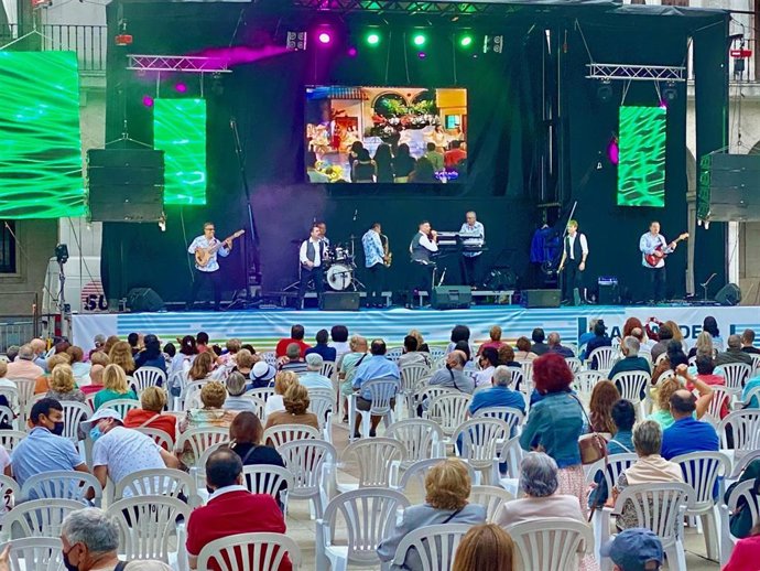 Concierto en la Plaza Porticada