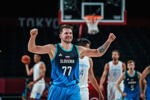 Luka Doncic en el partido ante Argentina