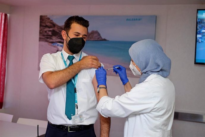 Baleria inicia un plan de vacunación adicional para completar la inmunidad de sus tripulaciones