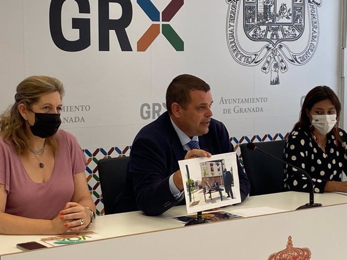 Rueda de prensa del grupo municipal de Vox en el Ayuntamiento de Granada.