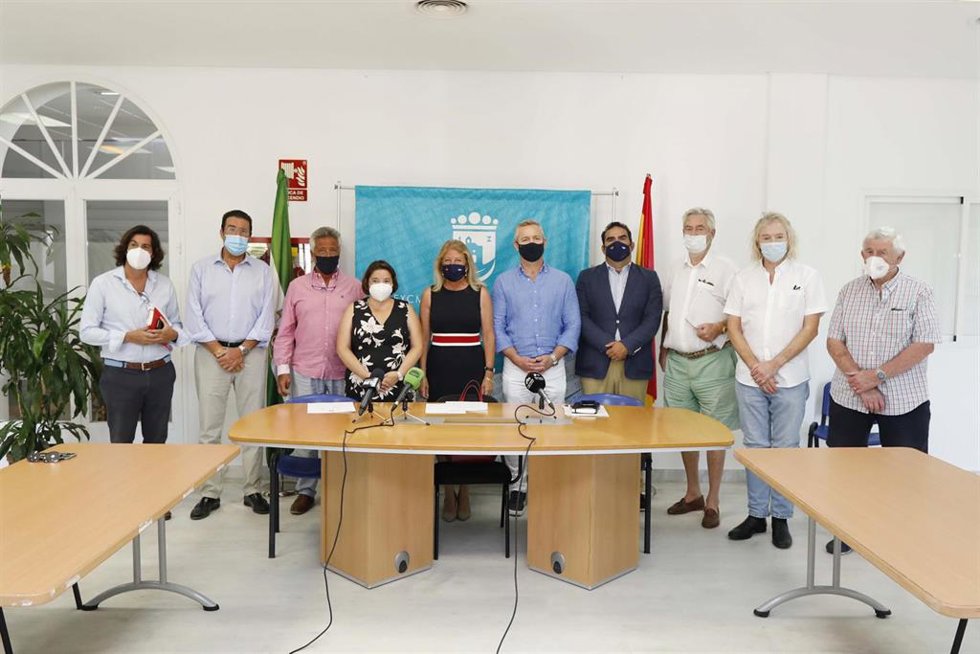 El Ayuntamiento de Marbella impulsa la instalación de un saneamiento de ocho kilómetros en Las Chapas