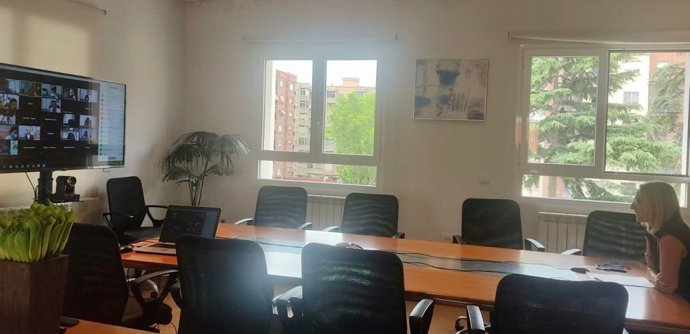 Dos visitas semanales, con cita previa, y test de antígenos, antes de visitar los centros de mayores riojanos