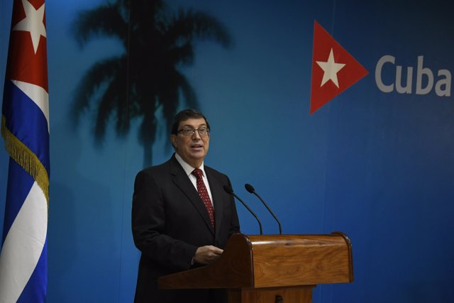 El ministro de Relaciones Exteriores de Cuba, Bruno Rodríguez, ofrece una conferencia de prensa en La Habana.