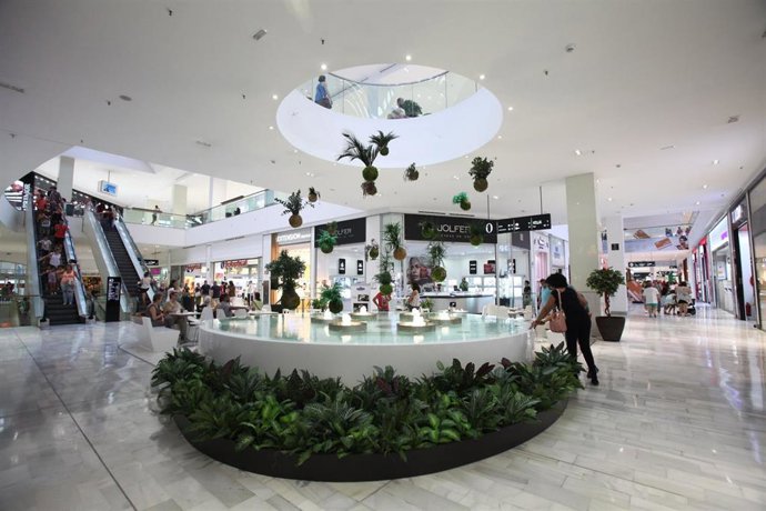 El taller se desarrollará en la planta baja del centro comercial Los Arcos.