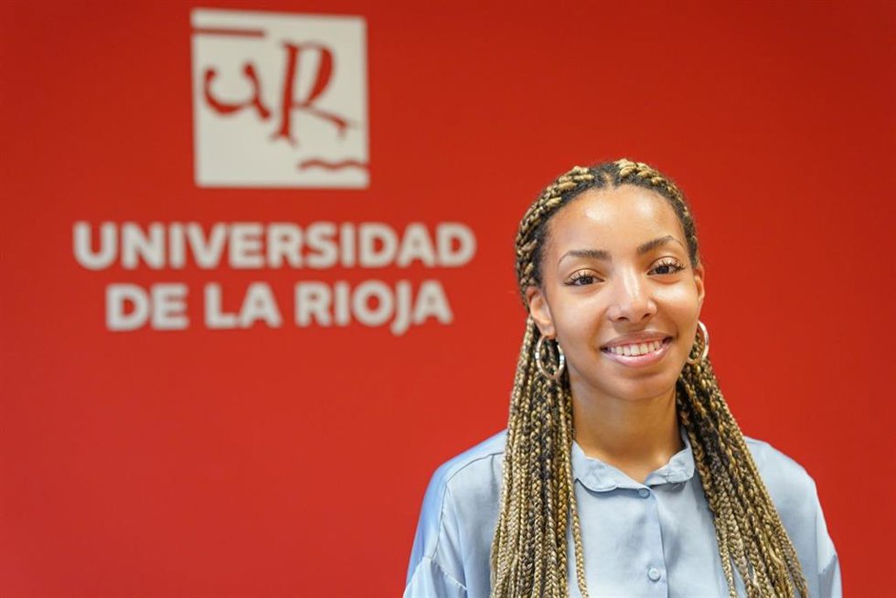María Teresa Fernández Obama, la graduada en Derecho por la UR seleccionada para realizar un curso en Princeton