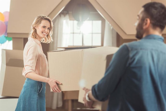 Archivo - Mujer entre 25 y 34 años: así es el perfil del comprador de vivienda en régimen de cooperativa