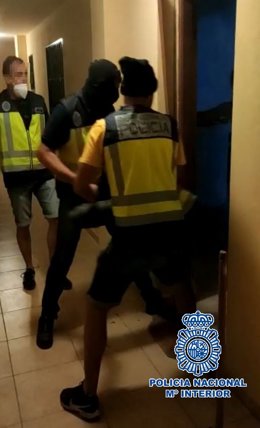 Operacion policial contra la venta de drogas
