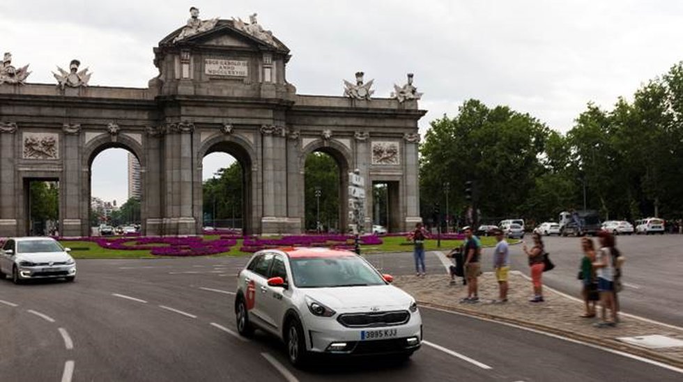 Coche de la flota WiBLE en el centro de Madrid