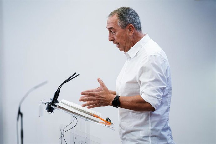 El diputado de Compromís en el Congreso, Joan Baldoví, ofrece una rueda de prensa en el Congreso de los Diputados, a 27 de julio de 2021, en Madrid, (España).