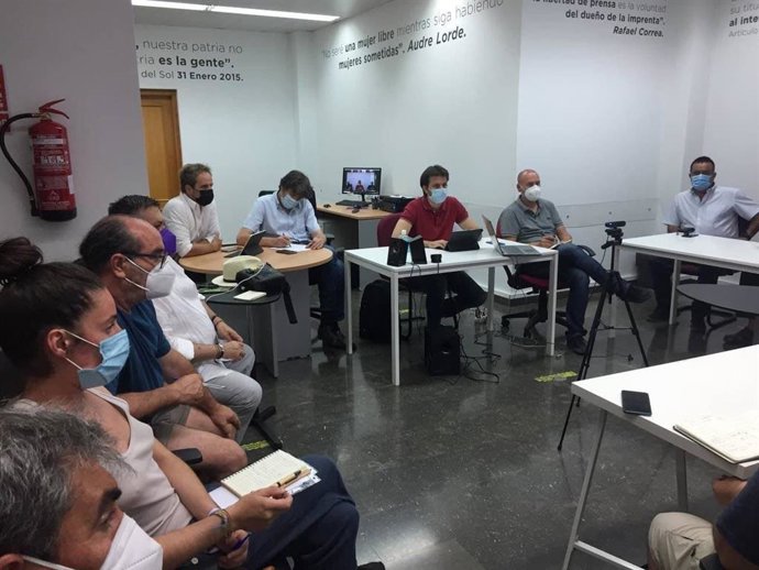 Unidas Podemos mantuvo la semana pasada un encuentro con movimientos sociales de los municipios afectados y con el comité de empresa de Adif