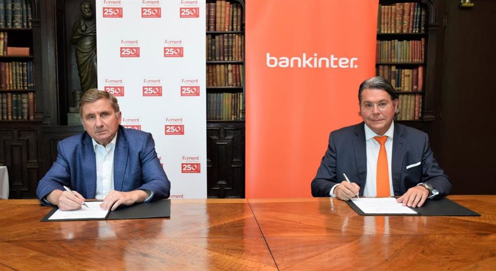 El secretario general de Foment del Treball, David Tornos, y el director territorial de Bankinter en Catalunya, Eduard Gallart