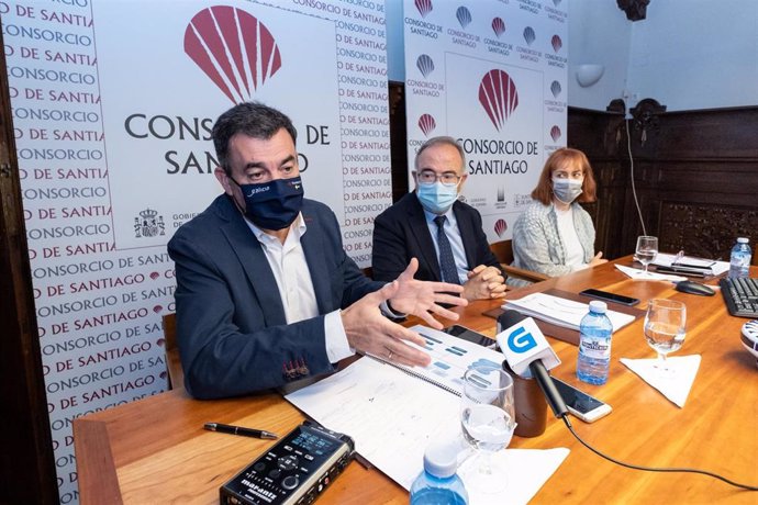 El conselleiro de Cultura Román Rodríguez, participa en la presentación de las principales líneas de la Proposta estratéxica plurianual del Consorcio de Santiago para el período ?2021-2027-2032.